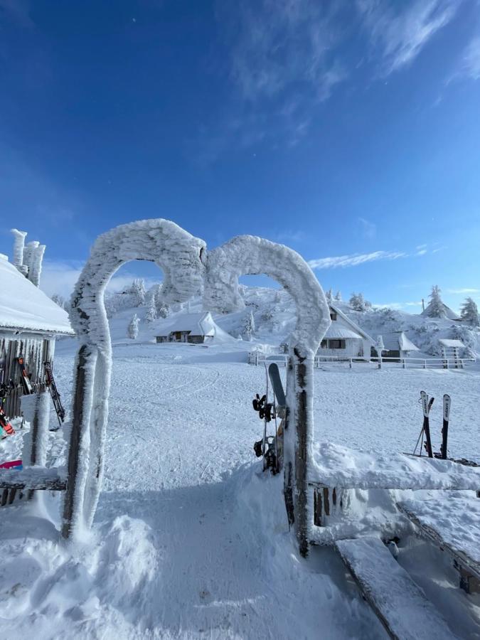 Villa Velika Planina Koca Kekec à Stahovica Extérieur photo